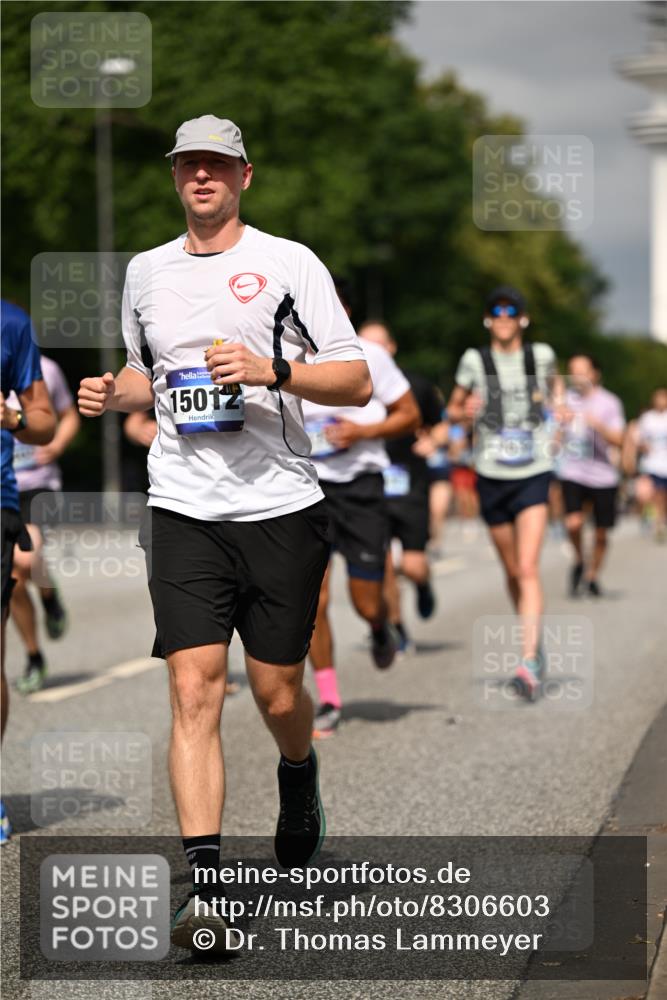 29.06.2025 - hella hamburg halbmarathon Dr. Thomas Lammeyer http://msf.ph/oto/8306603 29.06.2025 10:16:44 Kennedybrücke 1020, 1051, 2531, 2942, 3360, 3363, 4187, 4532, 5150, 6489, 7014, 7873, 8398, 8405, 8917, 9705, 10067, 10402, 10409, 11025 meine-sportfotos.de