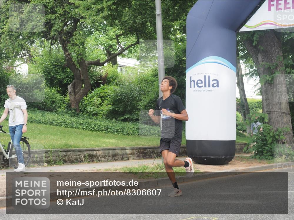29.06.2025 - hella hamburg halbmarathon KatJ http://msf.ph/oto/8306607 29.06.2025 10:14:36 Zwischen KM18-KM19 7142, 7331, 7855 meine-sportfotos.de