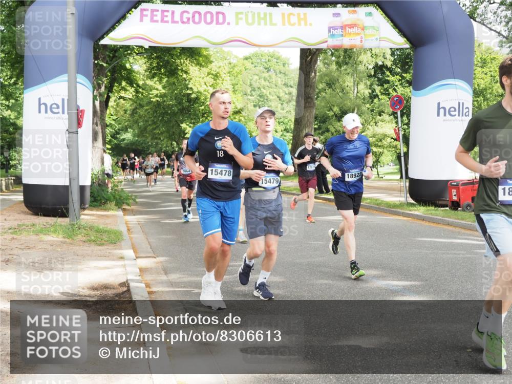 29.06.2025 - hella hamburg halbmarathon MichiJ http://msf.ph/oto/8306613 29.06.2025 10:35:33 Zwischen KM18-KM19 3852, 12685, 12870, 14482, 15350, 15478, 15479, 15573, 18297, 18922 meine-sportfotos.de
