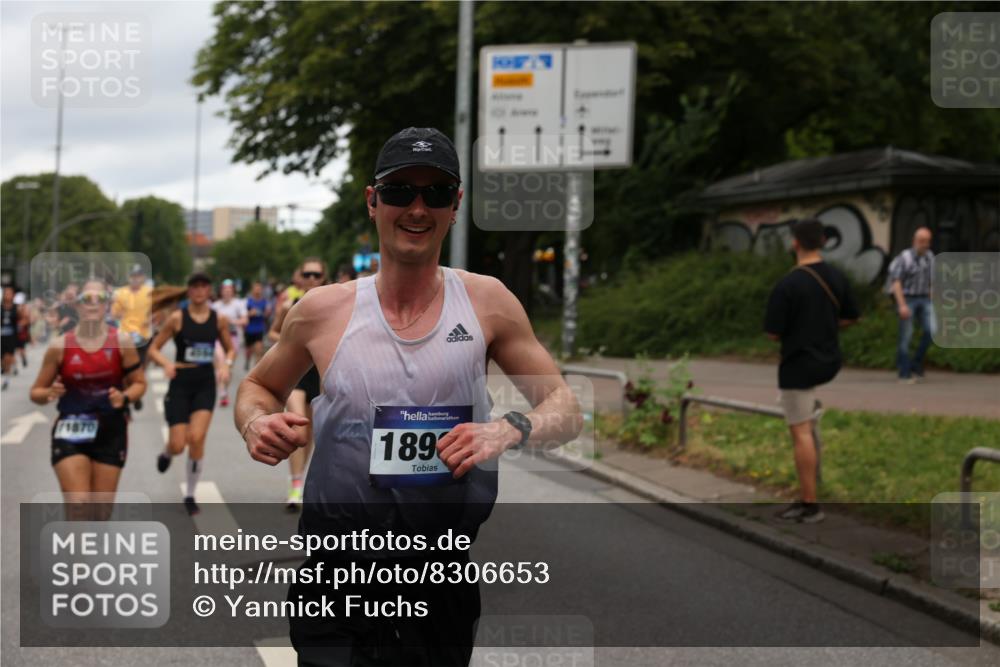 29.06.2025 - hella hamburg halbmarathon Yannick Fuchs http://msf.ph/oto/8306653 29.06.2025 10:50:20 20KM 1583, 1877, 2083, 2378, 2741, 4152, 4594, 4813, 5418, 5570, 5721, 5744, 6759, 7037, 7547, 7646, 8330, 8968, 8996, 9246, 9622, 9884, 9903, 10084, 10093, 10665, 11143, 11554, 11870, 12348, 12590, 12712, 12858, 13691, 14408, 14588, 14867, 15134, 15407, 16008, 16009, 16043, 16121, 16620, 16625, 16679, 17268, 17468, 17660, 17993, 18117, 18531, 18867, 18899, 18966, 19091 meine-sportfotos.de