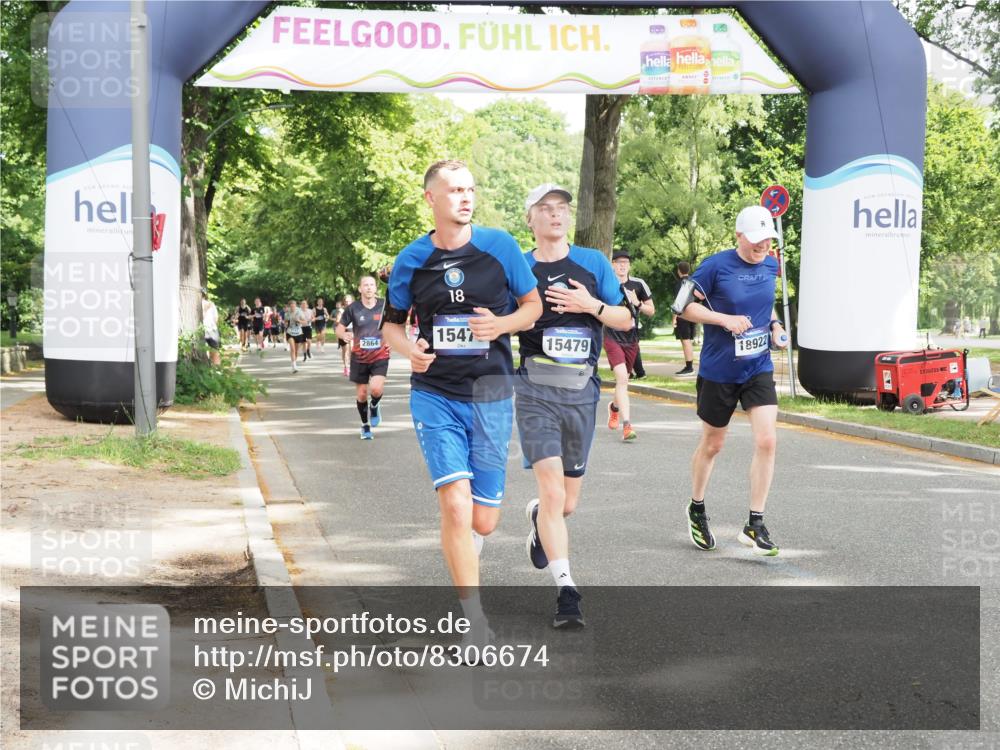 29.06.2025 - hella hamburg halbmarathon MichiJ http://msf.ph/oto/8306674 29.06.2025 10:35:33 Zwischen KM18-KM19 3852, 12685, 12870, 14482, 15350, 15478, 15479, 15573, 18297, 18922 meine-sportfotos.de