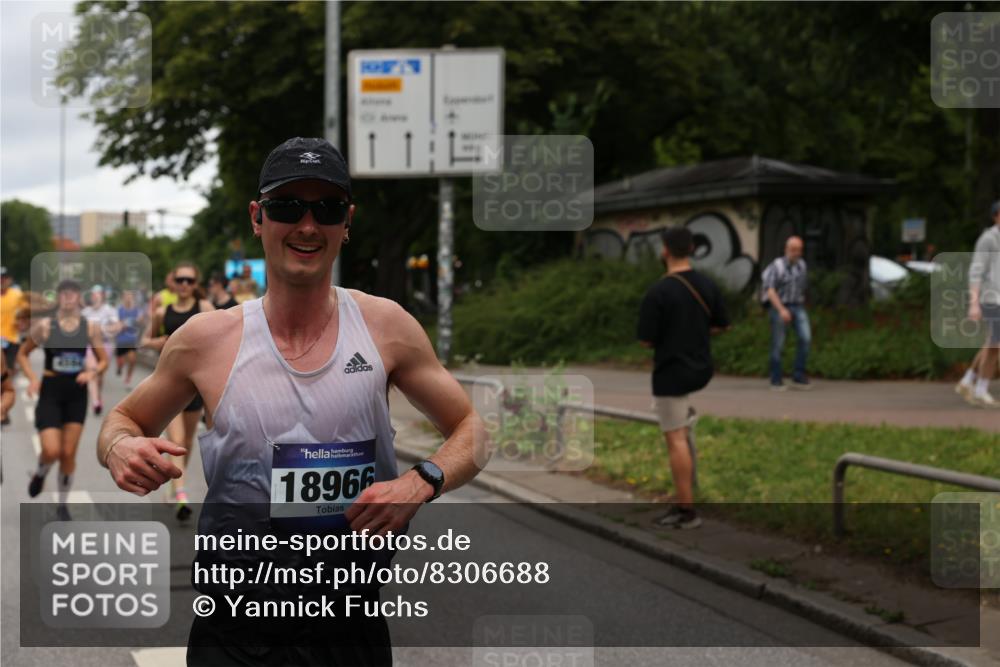 29.06.2025 - hella hamburg halbmarathon Yannick Fuchs http://msf.ph/oto/8306688 29.06.2025 10:50:20 20KM 1583, 1877, 2083, 2378, 2741, 4152, 4594, 4813, 5418, 5570, 5721, 5744, 6759, 7037, 7547, 7646, 8330, 8968, 8996, 9246, 9622, 9884, 9903, 10084, 10093, 10665, 11143, 11554, 11870, 12348, 12590, 12712, 12858, 13691, 14408, 14588, 14867, 15134, 15407, 16008, 16009, 16043, 16121, 16620, 16625, 16679, 17268, 17468, 17660, 17993, 18117, 18531, 18867, 18899, 18966, 19091 meine-sportfotos.de