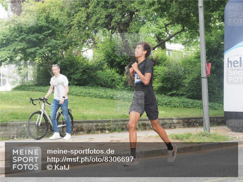 29.06.2025 - hella hamburg halbmarathon KatJ http://msf.ph/oto/8306697 29.06.2025 10:14:36 Zwischen KM18-KM19 7142, 7331, 7855 meine-sportfotos.de