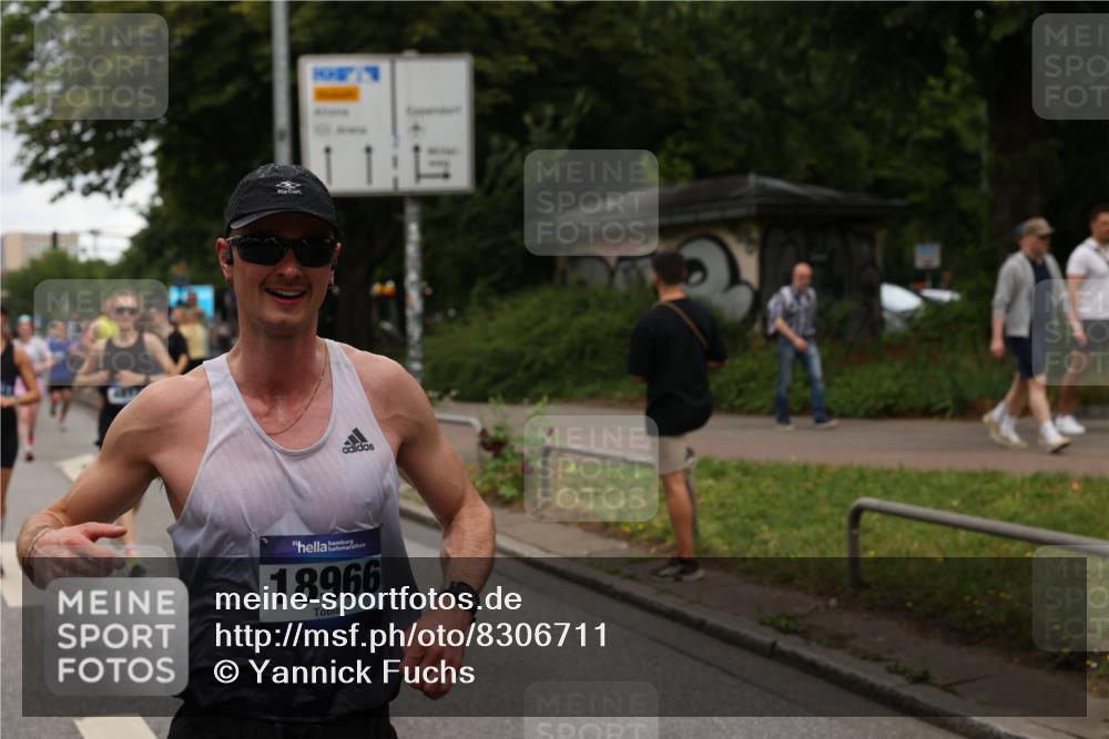 29.06.2025 - hella hamburg halbmarathon Yannick Fuchs http://msf.ph/oto/8306711 29.06.2025 10:50:20 20KM 1583, 1877, 2083, 2378, 2741, 4152, 4594, 4813, 5418, 5570, 5721, 5744, 6759, 7037, 7547, 7646, 8330, 8968, 8996, 9246, 9622, 9884, 9903, 10084, 10093, 10665, 11143, 11554, 11870, 12348, 12590, 12712, 12858, 13691, 14408, 14588, 14867, 15134, 15407, 16008, 16009, 16043, 16121, 16620, 16625, 16679, 17268, 17468, 17660, 17993, 18117, 18531, 18867, 18899, 18966, 19091 meine-sportfotos.de