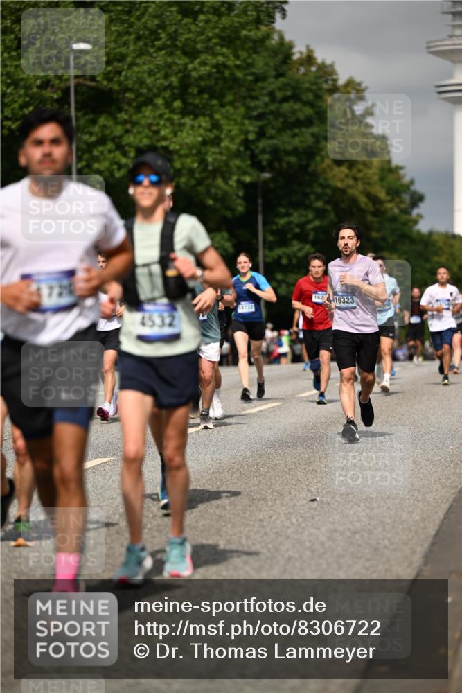 29.06.2025 - hella hamburg halbmarathon Dr. Thomas Lammeyer http://msf.ph/oto/8306722 29.06.2025 10:16:46 Kennedybrücke 1020, 1051, 2531, 2942, 3360, 3363, 4187, 4532, 6489, 7014, 7873, 8398, 8405, 8917, 9705, 10067, 10409, 11025 meine-sportfotos.de