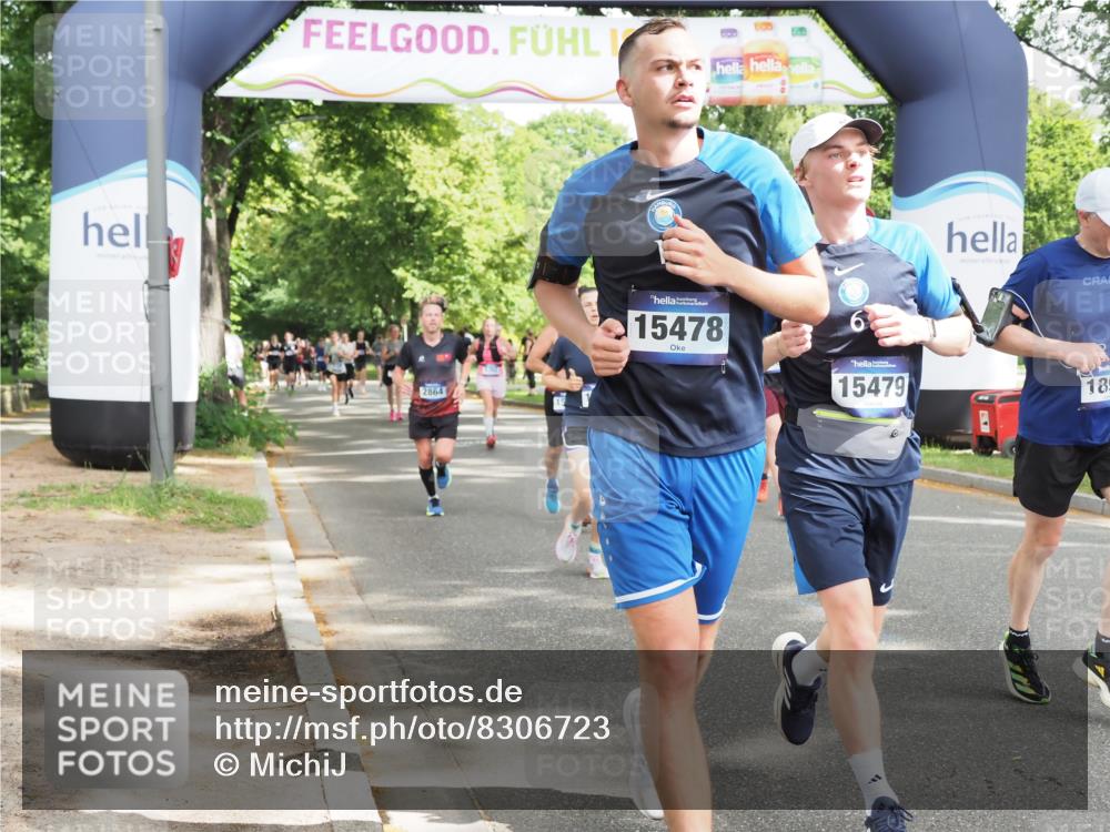 29.06.2025 - hella hamburg halbmarathon MichiJ http://msf.ph/oto/8306723 29.06.2025 10:35:34 Zwischen KM18-KM19 3852, 12685, 12870, 15350, 15478, 15479, 15573, 18297, 18922 meine-sportfotos.de