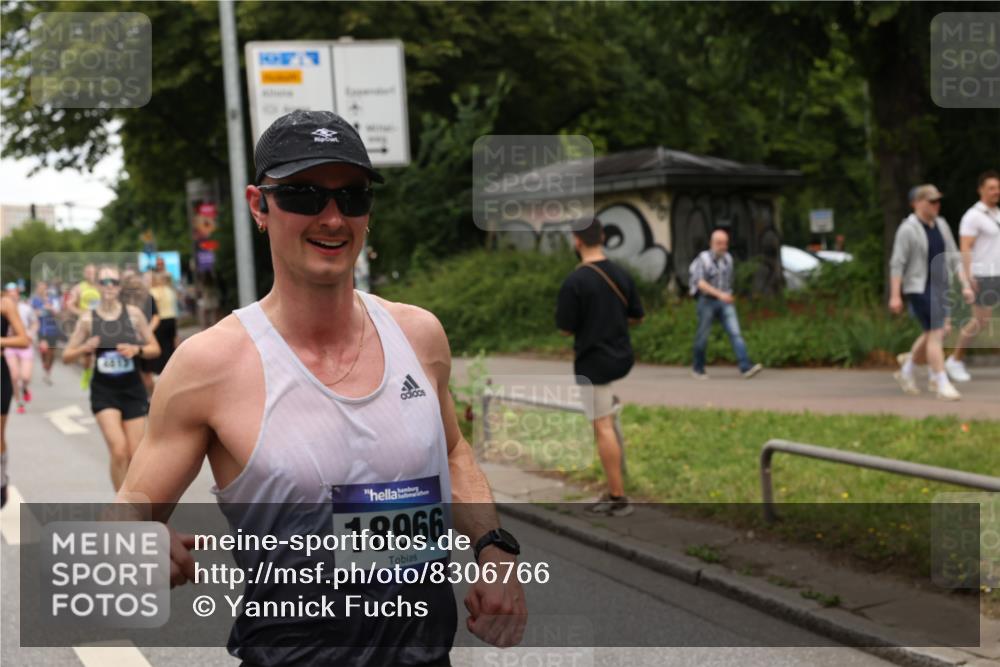 29.06.2025 - hella hamburg halbmarathon Yannick Fuchs http://msf.ph/oto/8306766 29.06.2025 10:50:21 20KM 1583, 1877, 2083, 2378, 2741, 4152, 4594, 4813, 5418, 5570, 5721, 5744, 6759, 7037, 7547, 7646, 8330, 8968, 8996, 9246, 9622, 9884, 9903, 10084, 10093, 10665, 11143, 11554, 11870, 12348, 12590, 12712, 12858, 13691, 14408, 14588, 14867, 15134, 15407, 16008, 16009, 16043, 16121, 16620, 16679, 17268, 17468, 17660, 17993, 18117, 18531, 18719, 18867, 18899, 18966, 19091 meine-sportfotos.de