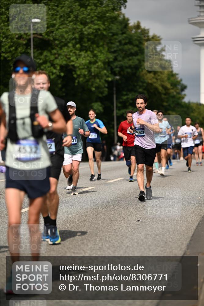 29.06.2025 - hella hamburg halbmarathon Dr. Thomas Lammeyer http://msf.ph/oto/8306771 29.06.2025 10:16:46 Kennedybrücke 1020, 1051, 2531, 2942, 3360, 3363, 4187, 4532, 6489, 7014, 7873, 8398, 8405, 8917, 9705, 10067, 10409, 11025 meine-sportfotos.de