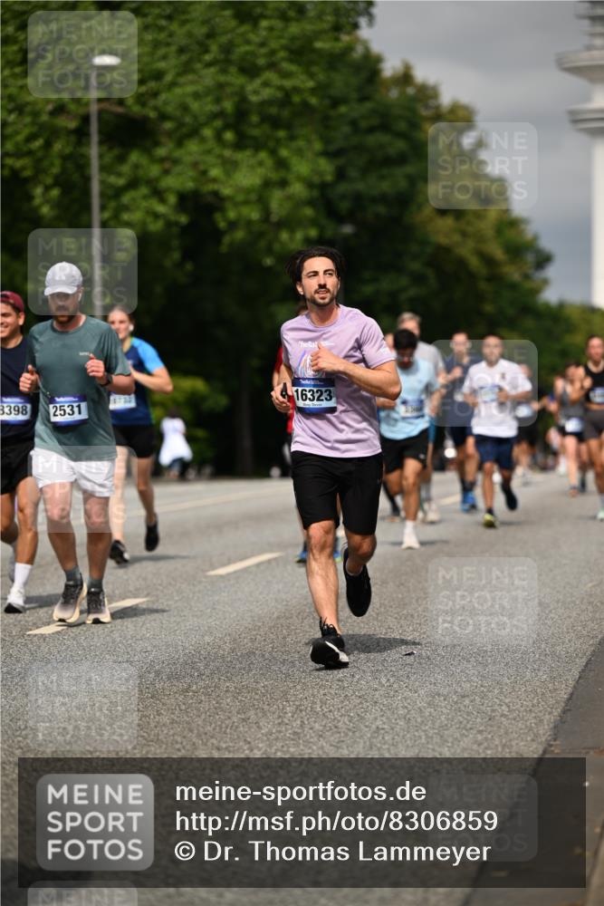29.06.2025 - hella hamburg halbmarathon Dr. Thomas Lammeyer http://msf.ph/oto/8306859 29.06.2025 10:16:48 Kennedybrücke 1020, 1051, 2531, 2942, 3360, 3363, 4187, 4532, 6489, 7014, 7873, 8398, 8405, 9705, 10067, 10409, 11025 meine-sportfotos.de