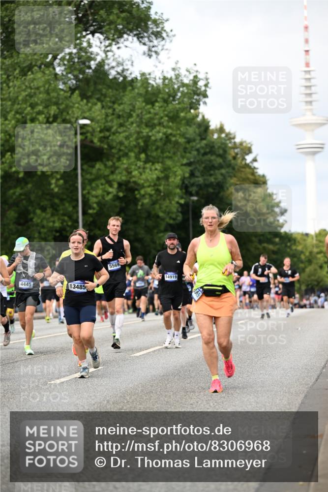 29.06.2025 - hella hamburg halbmarathon Dr. Thomas Lammeyer http://msf.ph/oto/8306968 29.06.2025 10:38:11 Kennedybrücke 1189, 1275, 1764, 1787, 2038, 2276, 2464, 2496, 2933, 3264, 3340, 3345, 3848, 4445, 4824, 4826, 5096, 5141, 5557, 5566, 5569, 5691, 5821, 5822, 5887, 6109, 6364, 6515, 6516, 6574, 6956, 7027, 7324, 7329, 7565, 7633, 7653, 7982, 8157, 8277, 8282, 8349, 8375, 8377, 8383, 8401, 9094, 9875, 9995, 10007, 10048, 10071, 10561, 10564, 11229, 11237, 11338, 11432 meine-sportfotos.de