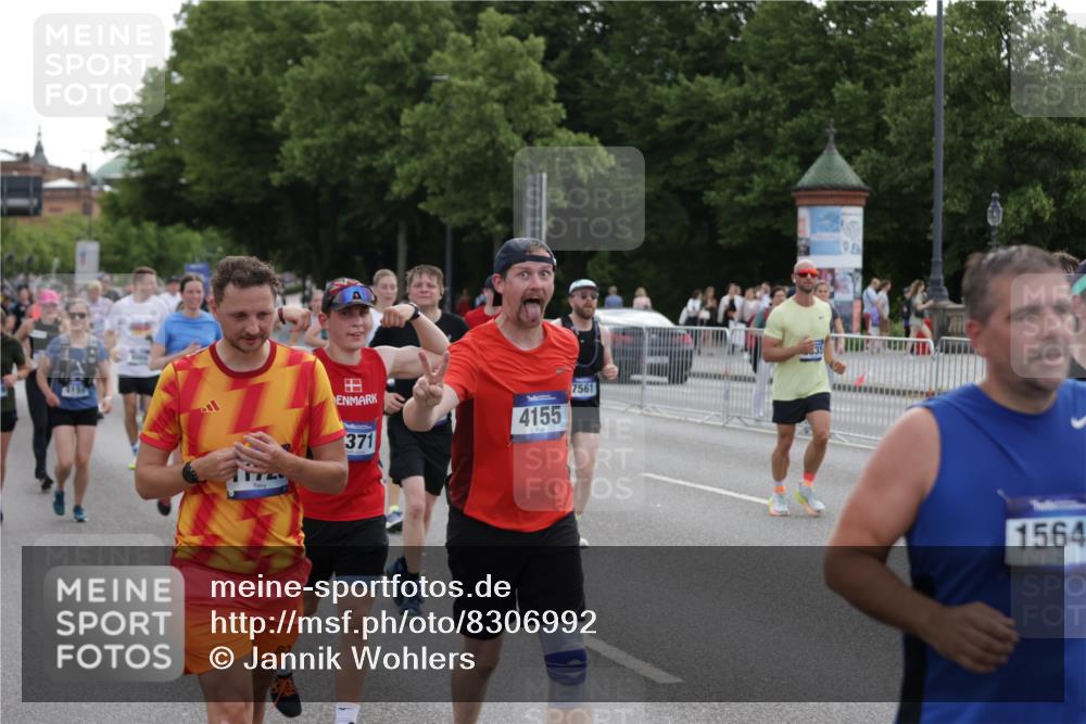 29.06.2025 - hella hamburg halbmarathon Jannik Wohlers http://msf.ph/oto/8306992 29.06.2025 10:38:07 Lombardsbrücke 1721, 1791, 2113, 2151, 2576, 2660, 3010, 3094, 3095, 3216, 3286, 3323, 3338, 3635, 3636, 3726, 3777, 3841, 4028, 4139, 4155, 4159, 4259, 4260, 4316, 4883, 5085, 5089, 5155, 5617, 5684, 5735, 5913, 6695, 6696, 6875, 7117, 7148, 7371, 7561, 7692, 7868, 8635, 8718, 9004, 9424, 9699, 11635, 11697, 11728, 12075, 12116, 12577, 12677, 13000, 13200, 13823, 13833, 14096, 15101, 15644, 16174, 16214, 16708, 17091, 17250, 17333, 17478, 18471, 18709 meine-sportfotos.de