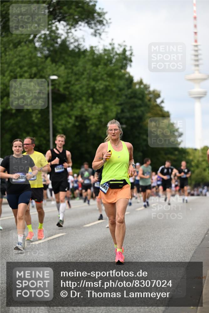 29.06.2025 - hella hamburg halbmarathon Dr. Thomas Lammeyer http://msf.ph/oto/8307024 29.06.2025 10:38:12 Kennedybrücke 1189, 1275, 1764, 1787, 2038, 2276, 2464, 2496, 2933, 3264, 3340, 3345, 3848, 4445, 4824, 4826, 5096, 5141, 5557, 5566, 5569, 5691, 5821, 5822, 5887, 6109, 6364, 6515, 6516, 6574, 6956, 7027, 7324, 7329, 7565, 7633, 7653, 7982, 8157, 8277, 8282, 8349, 8375, 8377, 8383, 8401, 9094, 9875, 10007, 10048, 10071, 10561, 10564, 11229, 11237, 11338, 11432 meine-sportfotos.de