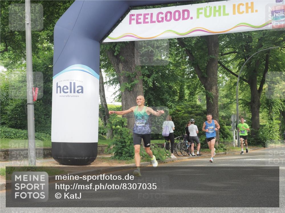 29.06.2025 - hella hamburg halbmarathon KatJ http://msf.ph/oto/8307035 29.06.2025 10:14:44 Zwischen KM18-KM19 2892, 7142 meine-sportfotos.de