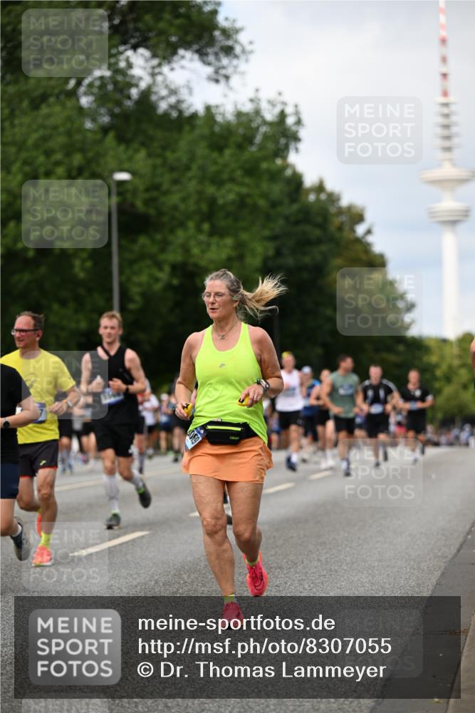 29.06.2025 - hella hamburg halbmarathon Dr. Thomas Lammeyer http://msf.ph/oto/8307055 29.06.2025 10:38:13 Kennedybrücke 1189, 1275, 1764, 1787, 2038, 2276, 2464, 2496, 2933, 3264, 3340, 3345, 3848, 4445, 4824, 4826, 5096, 5141, 5557, 5566, 5569, 5691, 5821, 5822, 5887, 6109, 6364, 6515, 6516, 6574, 7027, 7324, 7329, 7565, 7633, 7653, 7982, 8157, 8202, 8277, 8282, 8349, 8375, 8377, 8383, 8401, 9094, 9875, 10007, 10048, 10071, 10561, 10564, 11229, 11338, 11432 meine-sportfotos.de