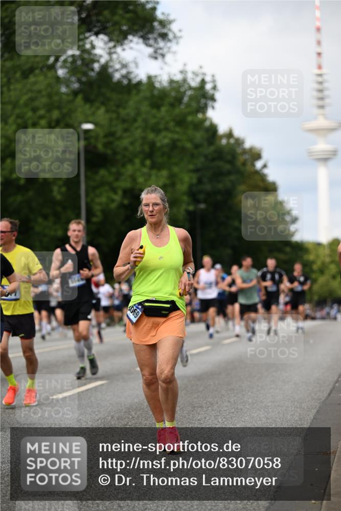29.06.2025 - hella hamburg halbmarathon Dr. Thomas Lammeyer http://msf.ph/oto/8307058 29.06.2025 10:38:13 Kennedybrücke 1189, 1275, 1764, 1787, 2038, 2276, 2464, 2496, 2933, 3264, 3340, 3345, 3848, 4445, 4824, 4826, 5096, 5141, 5557, 5566, 5569, 5691, 5821, 5822, 5887, 6109, 6364, 6515, 6516, 6574, 7027, 7324, 7329, 7565, 7633, 7653, 7982, 8157, 8202, 8277, 8282, 8349, 8375, 8377, 8383, 8401, 9094, 9875, 10007, 10048, 10071, 10561, 10564, 11229, 11338, 11432 meine-sportfotos.de