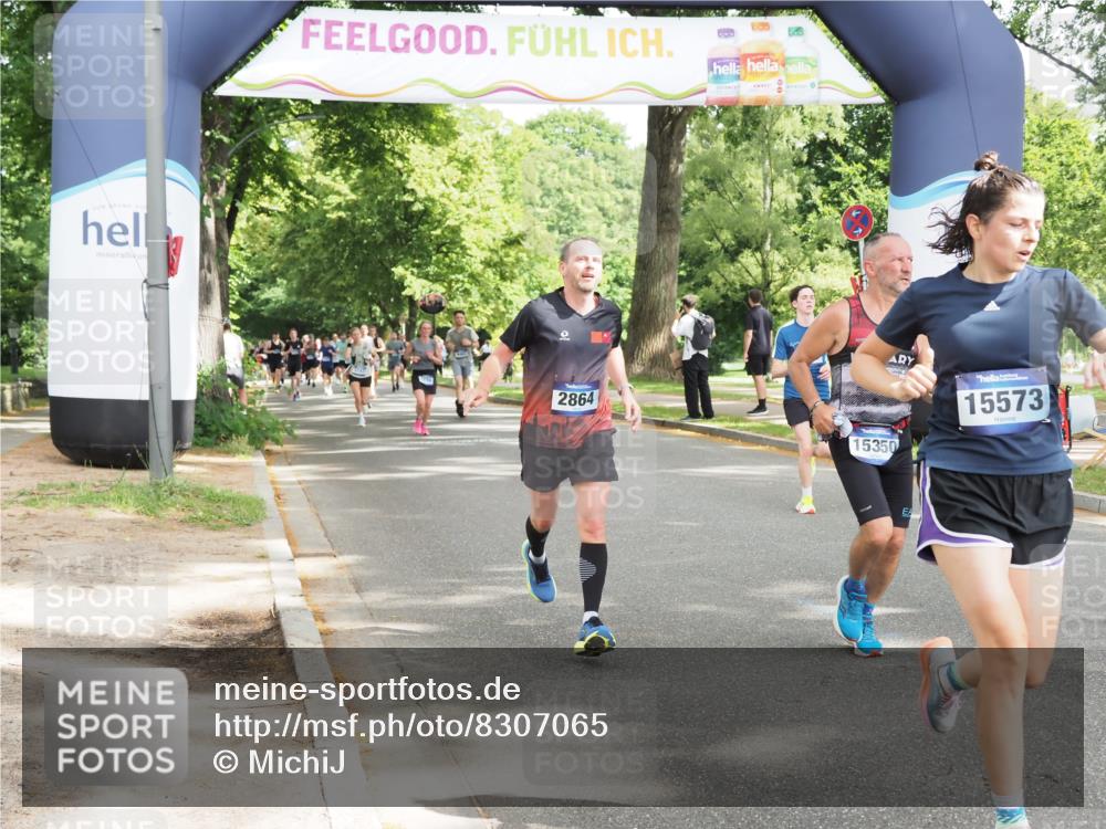 29.06.2025 - hella hamburg halbmarathon MichiJ http://msf.ph/oto/8307065 29.06.2025 10:35:35 Zwischen KM18-KM19 2864, 3852, 5362, 6168, 12870, 15350, 15478, 15479, 15573, 18297, 18922 meine-sportfotos.de