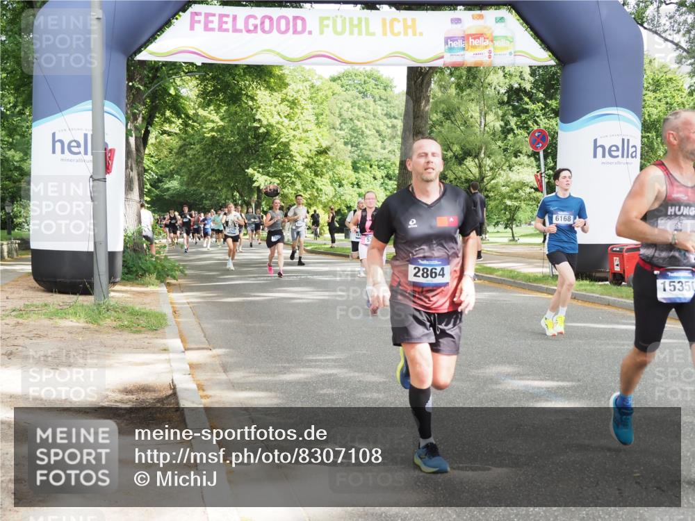 29.06.2025 - hella hamburg halbmarathon MichiJ http://msf.ph/oto/8307108 29.06.2025 10:35:36 Zwischen KM18-KM19 2864, 3852, 5362, 6168, 12870, 15350, 15478, 15479, 15573, 18297, 18922 meine-sportfotos.de