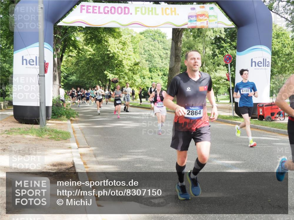 29.06.2025 - hella hamburg halbmarathon MichiJ http://msf.ph/oto/8307150 29.06.2025 10:35:36 Zwischen KM18-KM19 2864, 3852, 5362, 6168, 12870, 15350, 15478, 15479, 15573, 18297, 18922 meine-sportfotos.de