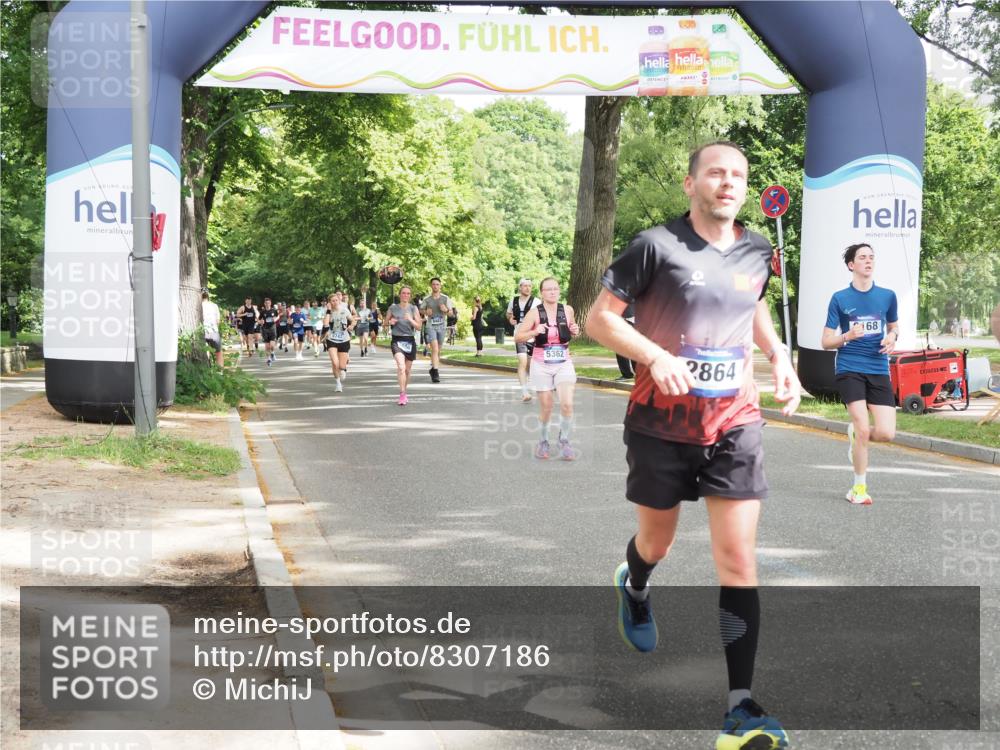 29.06.2025 - hella hamburg halbmarathon MichiJ http://msf.ph/oto/8307186 29.06.2025 10:35:36 Zwischen KM18-KM19 2864, 3852, 5362, 6168, 12870, 15350, 15478, 15479, 15573, 18297, 18922 meine-sportfotos.de