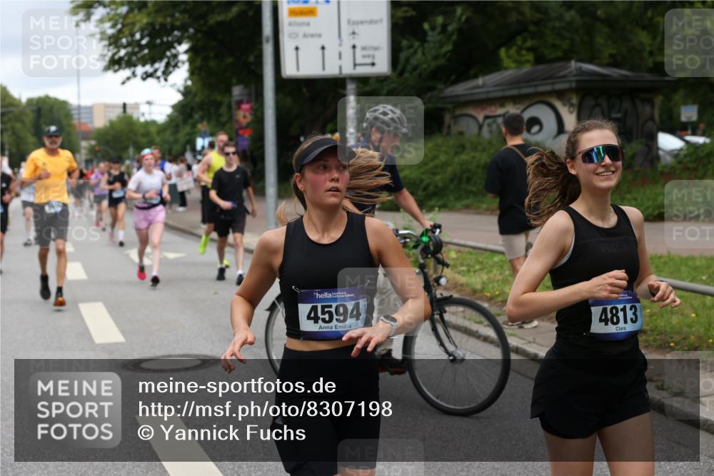 29.06.2025 - hella hamburg halbmarathon Yannick Fuchs http://msf.ph/oto/8307198 29.06.2025 10:50:23 20KM 1583, 1877, 1955, 2083, 2378, 2741, 4152, 4594, 4813, 5418, 5570, 5721, 5744, 6759, 7037, 7547, 7646, 8968, 8996, 9246, 9622, 9884, 9903, 10084, 10093, 10665, 11870, 12348, 12590, 12712, 12858, 13394, 13691, 14408, 14588, 14867, 15134, 15407, 15431, 16008, 16009, 16043, 16121, 16620, 16679, 17268, 17660, 17993, 18117, 18531, 18719, 18867, 18899, 18966, 19091 meine-sportfotos.de