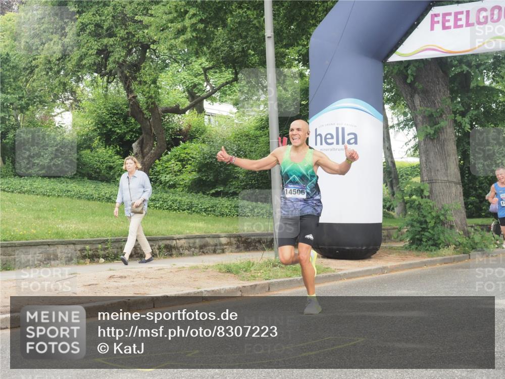 29.06.2025 - hella hamburg halbmarathon KatJ http://msf.ph/oto/8307223 29.06.2025 10:14:45 Zwischen KM18-KM19 2892 meine-sportfotos.de