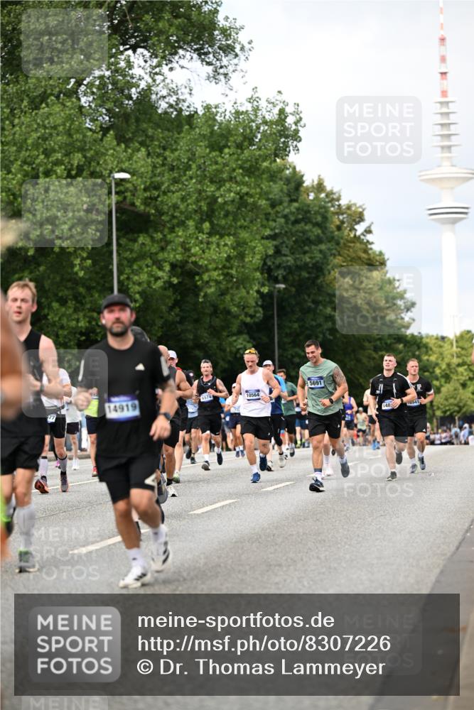 29.06.2025 - hella hamburg halbmarathon Dr. Thomas Lammeyer http://msf.ph/oto/8307226 29.06.2025 10:38:15 Kennedybrücke 1025, 1705, 1764, 1787, 2038, 2276, 2464, 2496, 2933, 3264, 3340, 3345, 3848, 4445, 4824, 4826, 5096, 5566, 5569, 5691, 5821, 5887, 6034, 6109, 6364, 6515, 6516, 6574, 6718, 7027, 7324, 7329, 7565, 7633, 7653, 7982, 8157, 8202, 8277, 8282, 8349, 8375, 8377, 8383, 8401, 9094, 9875, 10007, 10048, 10071, 10561, 10564, 11229, 11338, 11432 meine-sportfotos.de