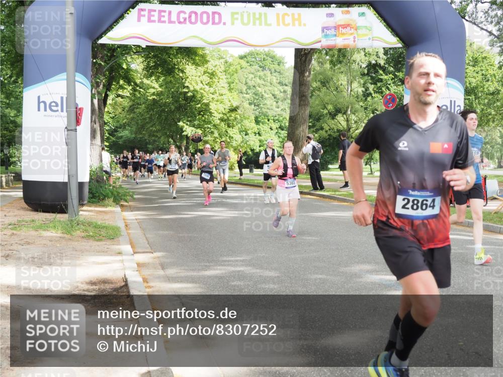 29.06.2025 - hella hamburg halbmarathon MichiJ http://msf.ph/oto/8307252 29.06.2025 10:35:36 Zwischen KM18-KM19 2864, 3852, 5362, 6168, 12870, 15350, 15478, 15479, 15573, 18297, 18922 meine-sportfotos.de