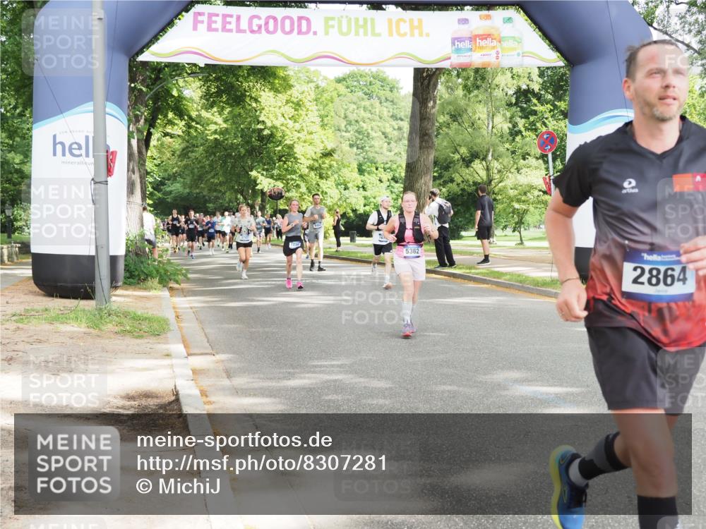 29.06.2025 - hella hamburg halbmarathon MichiJ http://msf.ph/oto/8307281 29.06.2025 10:35:37 Zwischen KM18-KM19 2864, 3852, 5362, 6168, 12870, 15350, 15478, 15479, 15573, 18297, 18922 meine-sportfotos.de