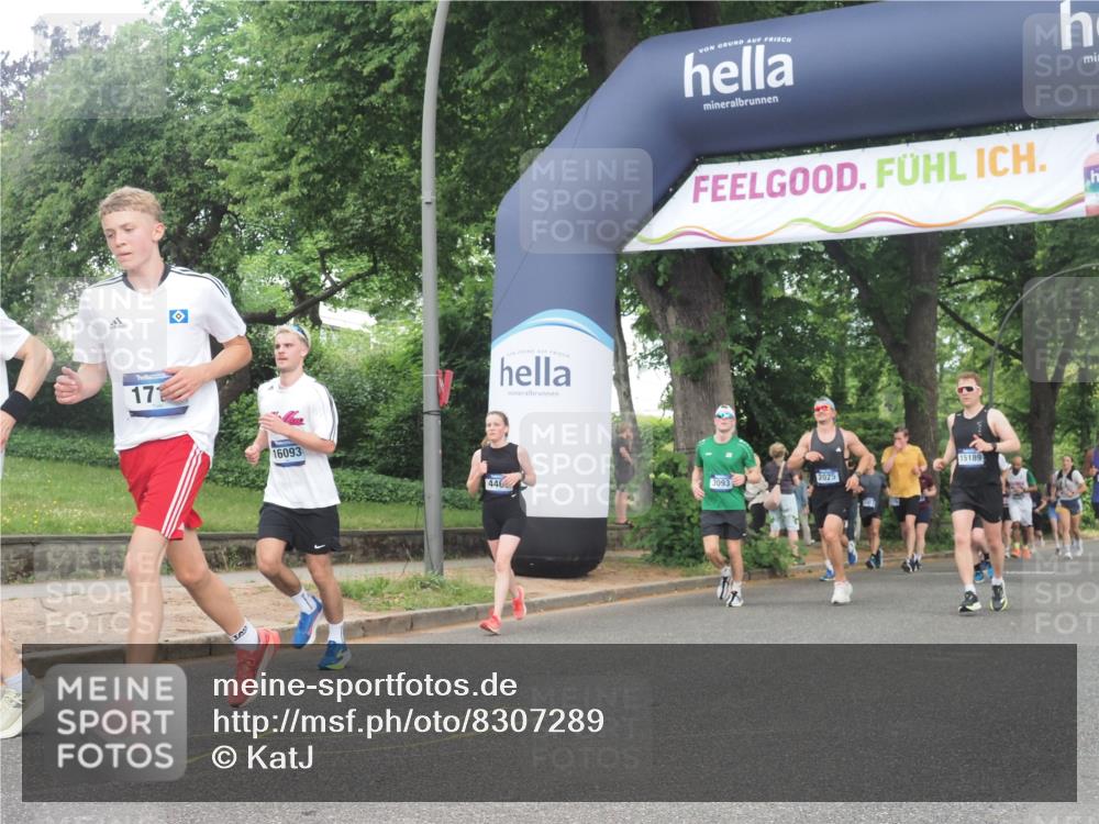 29.06.2025 - hella hamburg halbmarathon KatJ http://msf.ph/oto/8307289 29.06.2025 10:44:08 Zwischen KM18-KM19 1715, 1719, 2025, 2883, 3093, 4467 meine-sportfotos.de