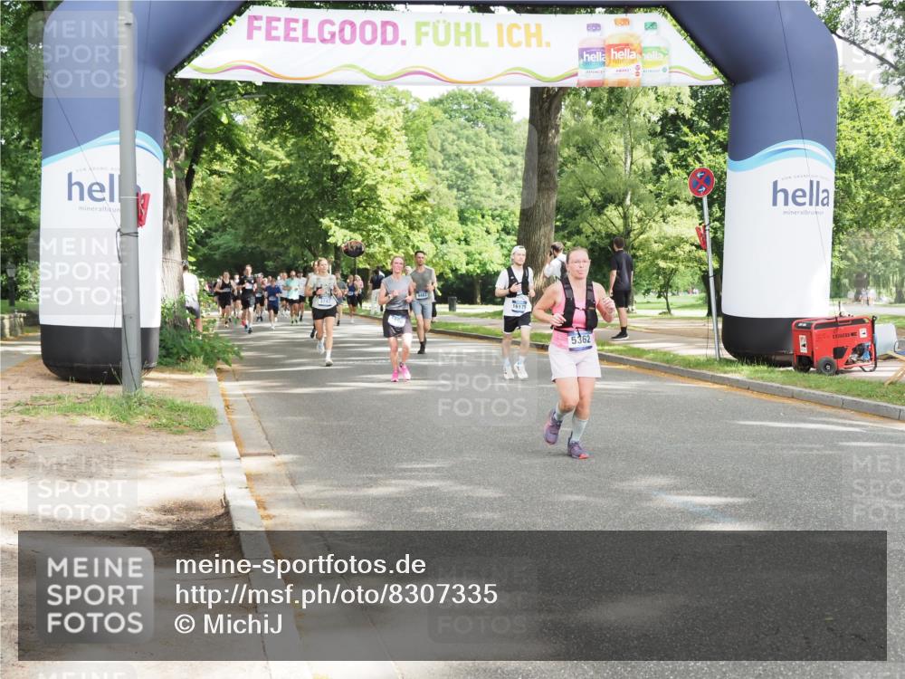 29.06.2025 - hella hamburg halbmarathon MichiJ http://msf.ph/oto/8307335 29.06.2025 10:35:37 Zwischen KM18-KM19 2864, 3852, 5362, 6168, 12870, 15350, 15478, 15479, 15573, 18297, 18922 meine-sportfotos.de