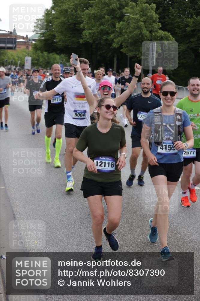 29.06.2025 - hella hamburg halbmarathon Jannik Wohlers http://msf.ph/oto/8307390 29.06.2025 10:38:12 Lombardsbrücke 56, 1721, 2151, 2576, 2660, 2693, 3216, 3323, 3726, 3777, 3841, 4028, 4139, 4155, 4159, 4259, 4260, 4316, 4883, 5085, 5089, 5155, 5617, 5684, 5735, 5913, 6695, 6696, 6875, 7117, 7148, 7371, 7561, 7692, 7849, 8583, 8635, 8747, 9004, 9424, 11635, 11697, 12072, 12075, 12116, 12577, 13000, 13200, 13823, 14096, 15644, 15755, 16174, 16181, 16214, 16346, 16708, 17091, 17250, 17333, 17478, 18471, 18709 meine-sportfotos.de