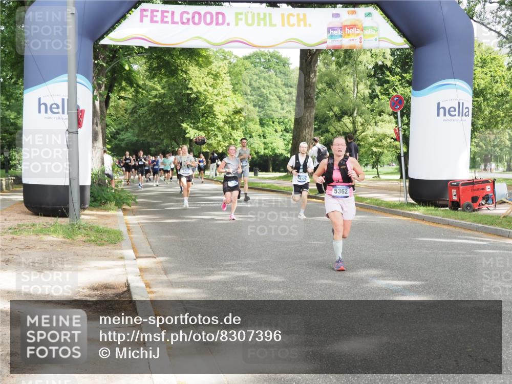 29.06.2025 - hella hamburg halbmarathon MichiJ http://msf.ph/oto/8307396 29.06.2025 10:35:37 Zwischen KM18-KM19 2864, 3852, 5362, 6168, 12870, 15350, 15478, 15479, 15573, 18297, 18922 meine-sportfotos.de