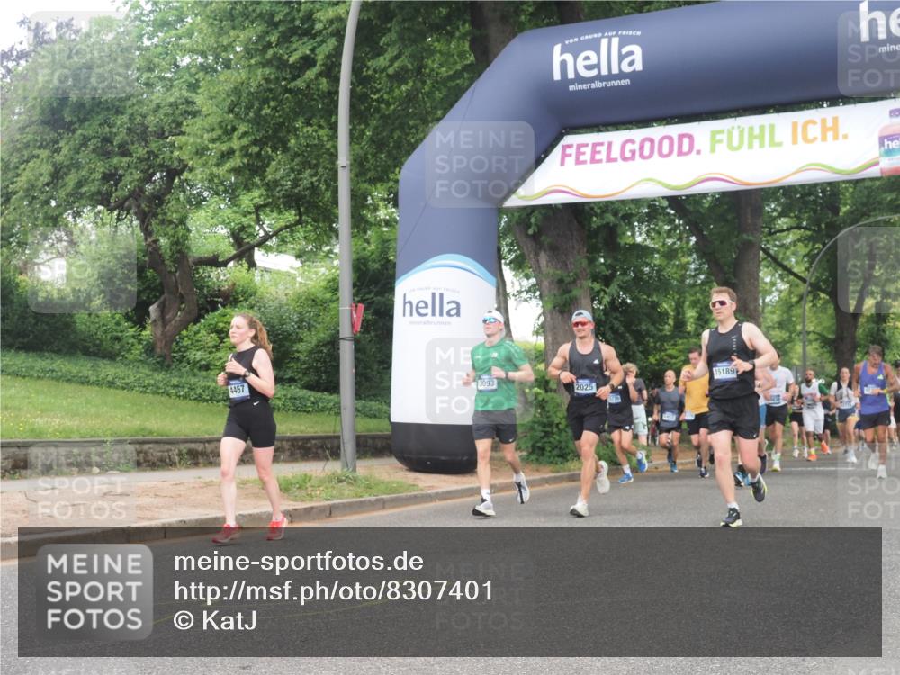 29.06.2025 - hella hamburg halbmarathon KatJ http://msf.ph/oto/8307401 29.06.2025 10:44:09 Zwischen KM18-KM19 1715, 1719, 1833, 2025, 3093, 4467 meine-sportfotos.de