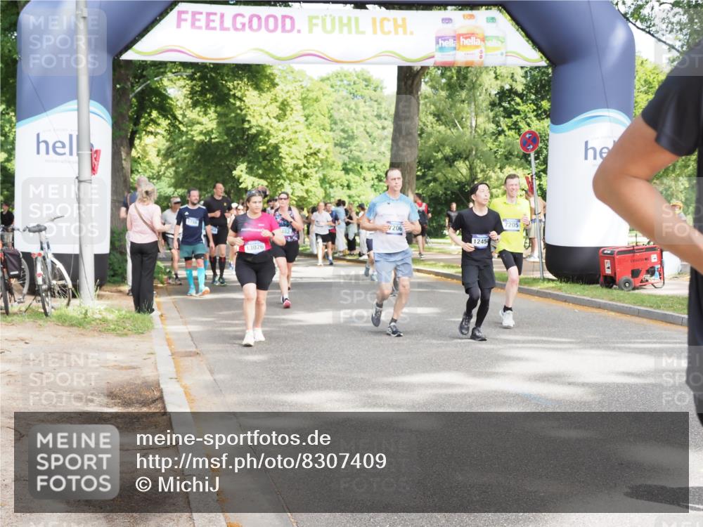29.06.2025 - hella hamburg halbmarathon MichiJ http://msf.ph/oto/8307409 29.06.2025 11:31:21 Zwischen KM18-KM19 2134, 2198, 2482, 2660, 4762, 5268, 6995, 7205, 7206, 7632, 8811, 9446, 11759, 13026, 13318, 15294, 16309, 16955, 18950 meine-sportfotos.de