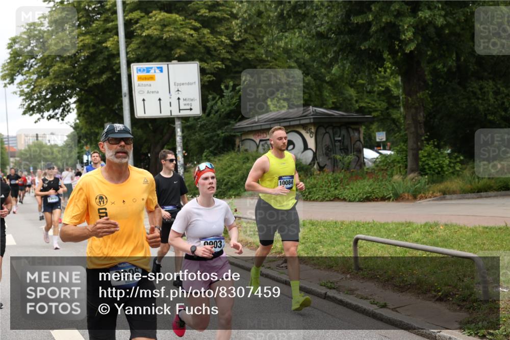 29.06.2025 - hella hamburg halbmarathon Yannick Fuchs http://msf.ph/oto/8307459 29.06.2025 10:50:26 20KM 1583, 1877, 1955, 2083, 2378, 2741, 3413, 4152, 4594, 4813, 5418, 5492, 5570, 5744, 7037, 7547, 8542, 8652, 8669, 8968, 8996, 9246, 9622, 9884, 9903, 9907, 10084, 10093, 10665, 11870, 12348, 12590, 12712, 13394, 13691, 13750, 14408, 14588, 14678, 14867, 15097, 15407, 15431, 15695, 16008, 16009, 16121, 16620, 16634, 16679, 17268, 17660, 17993, 18117, 18719, 18867, 18899, 19091 meine-sportfotos.de