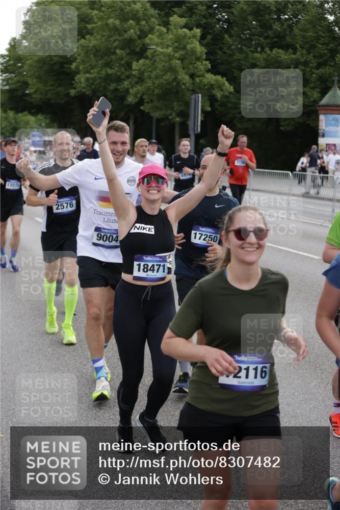 29.06.2025 - hella hamburg halbmarathon Jannik Wohlers http://msf.ph/oto/8307482 29.06.2025 10:38:12 Lombardsbrücke 56, 1721, 2151, 2576, 2660, 2693, 3216, 3323, 3726, 3777, 3841, 4028, 4139, 4155, 4159, 4259, 4260, 4316, 4883, 5085, 5089, 5155, 5617, 5684, 5735, 5913, 6695, 6696, 6875, 7117, 7148, 7371, 7561, 7692, 7849, 8583, 8635, 8747, 9004, 9424, 11635, 11697, 12072, 12075, 12116, 12577, 13000, 13200, 13823, 14096, 15644, 15755, 16174, 16181, 16214, 16346, 16708, 17091, 17250, 17333, 17478, 18471, 18709 meine-sportfotos.de