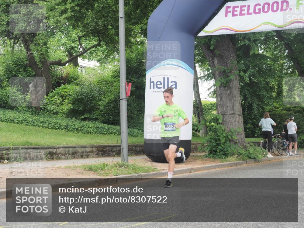 29.06.2025 - hella hamburg halbmarathon KatJ http://msf.ph/oto/8307522 29.06.2025 10:14:48 Zwischen KM18-KM19 5612 meine-sportfotos.de