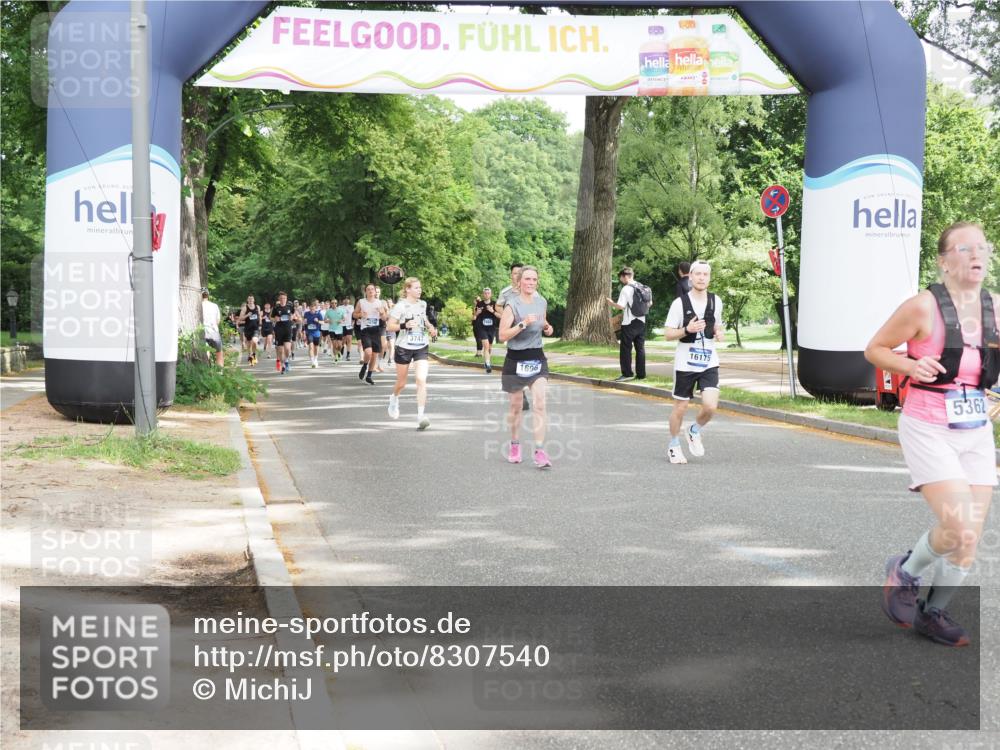 29.06.2025 - hella hamburg halbmarathon MichiJ http://msf.ph/oto/8307540 29.06.2025 10:35:39 Zwischen KM18-KM19 1696, 2864, 3747, 5362, 6168, 12870, 15350, 15478, 15479, 15573, 16175, 18297, 18922 meine-sportfotos.de