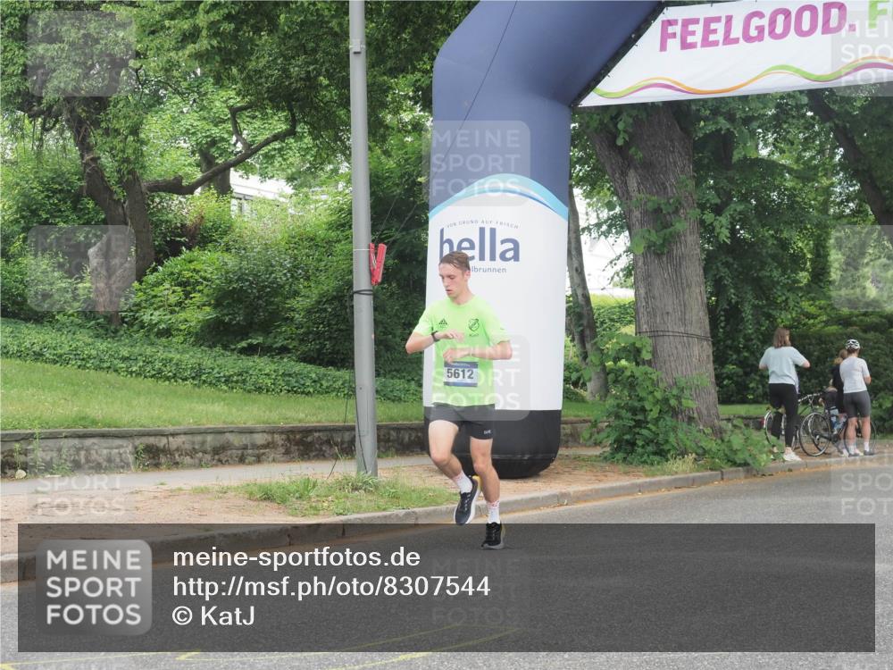 29.06.2025 - hella hamburg halbmarathon KatJ http://msf.ph/oto/8307544 29.06.2025 10:14:49 Zwischen KM18-KM19 5612 meine-sportfotos.de