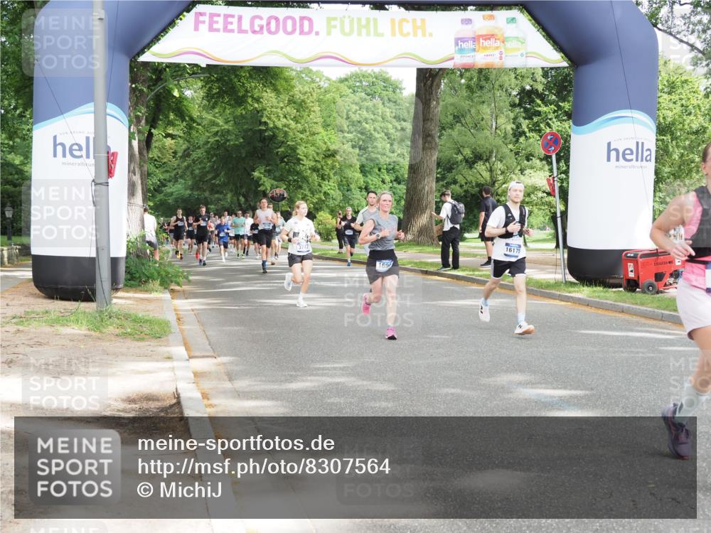 29.06.2025 - hella hamburg halbmarathon MichiJ http://msf.ph/oto/8307564 29.06.2025 10:35:39 Zwischen KM18-KM19 1696, 2864, 3747, 5362, 6168, 12870, 15350, 15478, 15479, 15573, 16175, 18297, 18922 meine-sportfotos.de