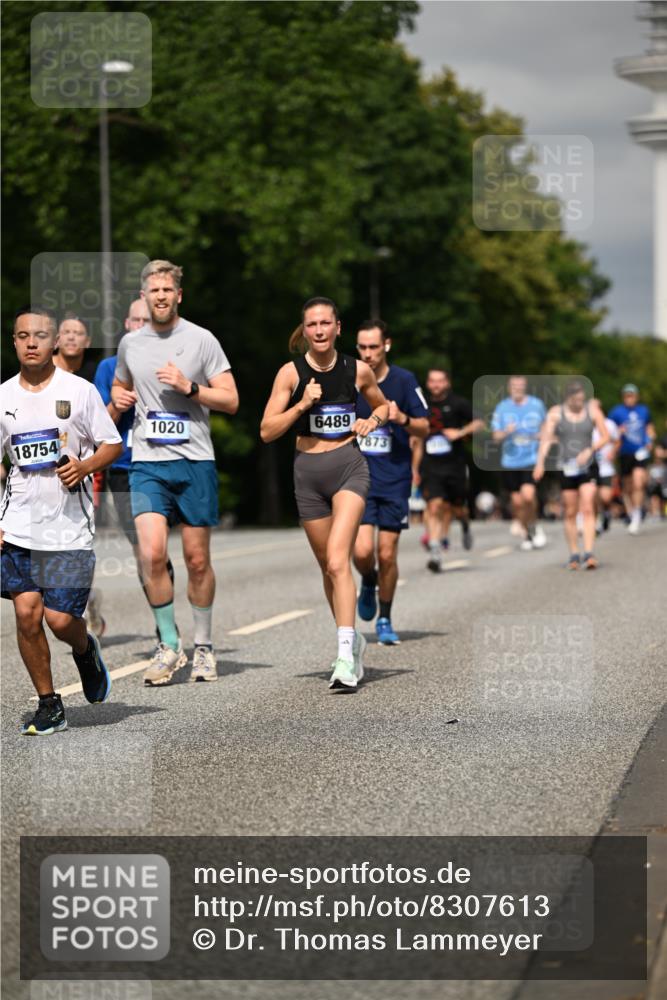 29.06.2025 - hella hamburg halbmarathon Dr. Thomas Lammeyer http://msf.ph/oto/8307613 29.06.2025 10:16:53 Kennedybrücke 1020, 1051, 1328, 2531, 2942, 3360, 4187, 4532, 4554, 5597, 5598, 6489, 7873, 8115, 8398, 8405, 9527, 9705, 10409, 10581 meine-sportfotos.de