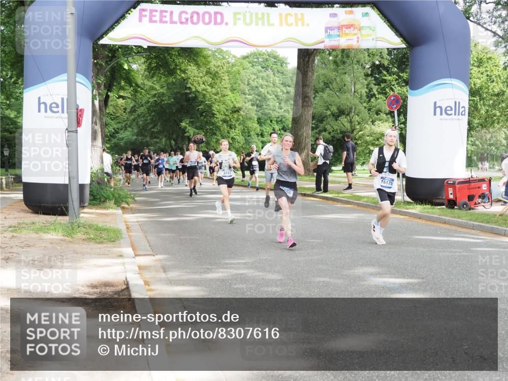 29.06.2025 - hella hamburg halbmarathon MichiJ http://msf.ph/oto/8307616 29.06.2025 10:35:39 Zwischen KM18-KM19 1696, 2864, 3747, 5362, 6168, 12870, 15350, 15478, 15479, 15573, 16175, 18297, 18922 meine-sportfotos.de