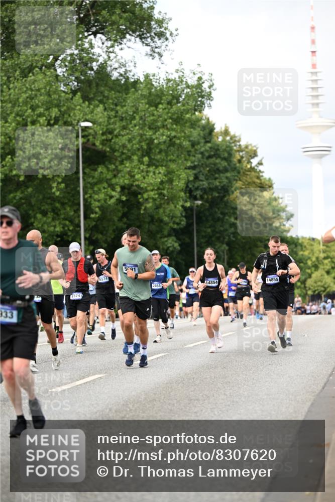29.06.2025 - hella hamburg halbmarathon Dr. Thomas Lammeyer http://msf.ph/oto/8307620 29.06.2025 10:38:17 Kennedybrücke 1025, 1705, 1764, 1787, 2038, 2276, 2464, 2496, 2510, 2511, 2933, 3264, 3340, 3345, 3848, 4445, 4824, 4826, 4942, 5096, 5566, 5569, 5691, 6034, 6109, 6364, 6515, 6516, 6574, 6718, 6727, 7027, 7324, 7329, 7565, 7653, 7982, 8202, 8277, 8282, 8349, 8401, 9094, 9875, 10007, 10048, 10071, 10561, 10564, 11229, 11338, 11432 meine-sportfotos.de