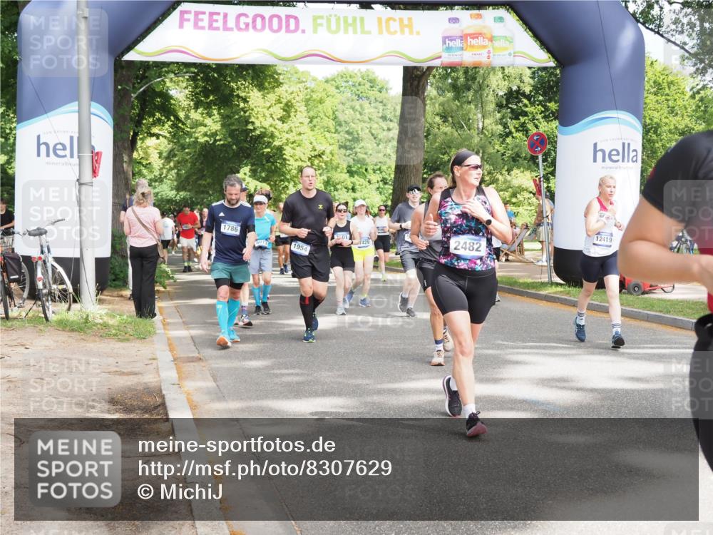 29.06.2025 - hella hamburg halbmarathon MichiJ http://msf.ph/oto/8307629 29.06.2025 11:31:25 Zwischen KM18-KM19 1786, 2482, 5268, 5549, 7205, 7206, 7429, 7501, 8072, 8073, 9446, 12419, 13026, 13318, 17508, 18888 meine-sportfotos.de