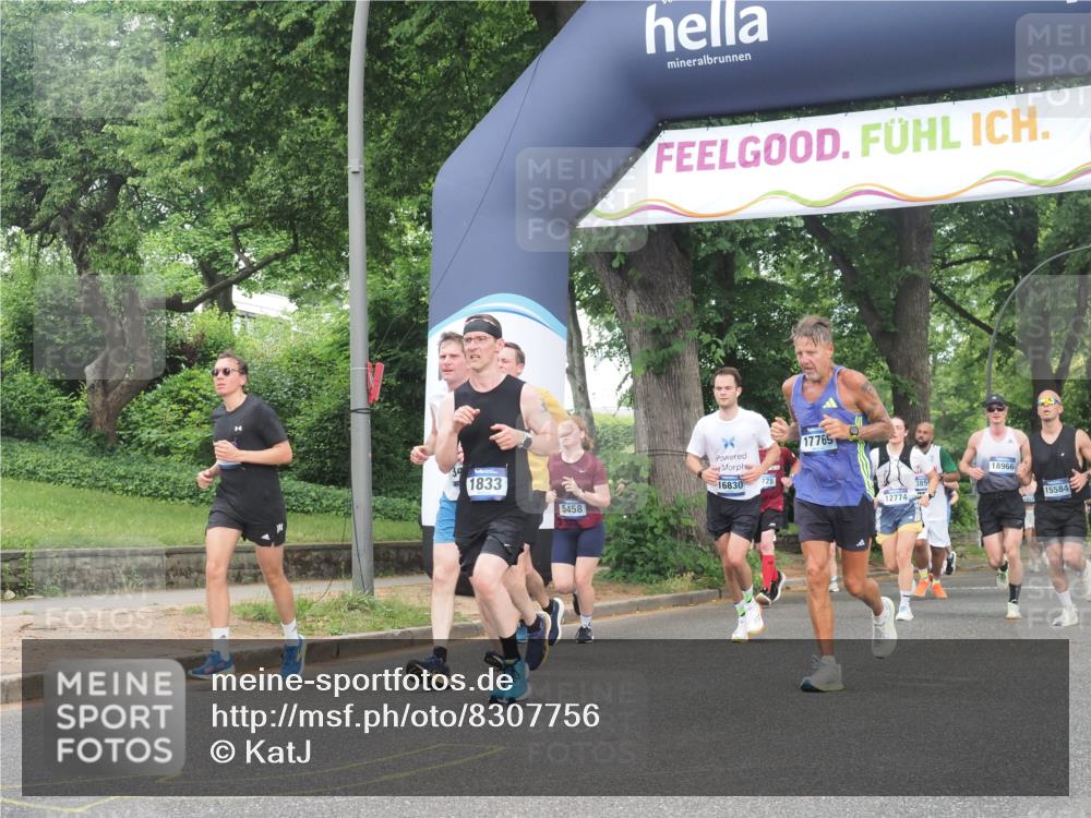 29.06.2025 - hella hamburg halbmarathon KatJ http://msf.ph/oto/8307756 29.06.2025 10:44:11 Zwischen KM18-KM19 1715, 1719, 1833, 2025, 2488, 3093, 3413, 4467 meine-sportfotos.de