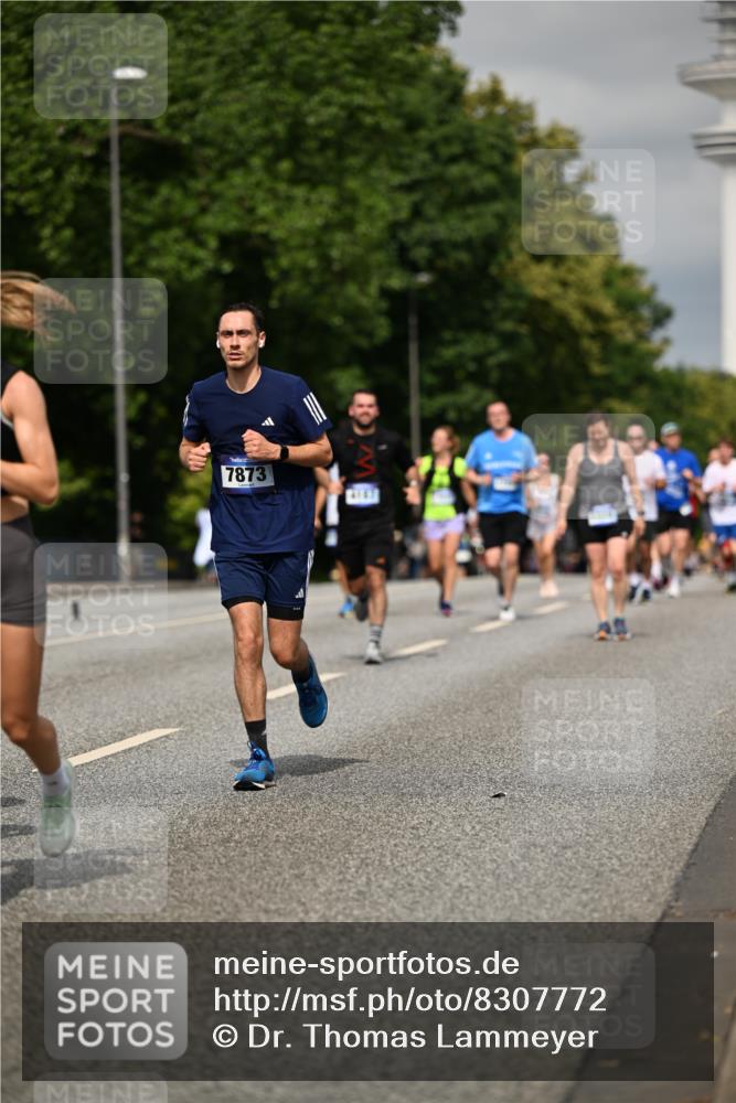 29.06.2025 - hella hamburg halbmarathon Dr. Thomas Lammeyer http://msf.ph/oto/8307772 29.06.2025 10:16:55 Kennedybrücke 1020, 1051, 1328, 2531, 2942, 3360, 4187, 4532, 4554, 5597, 5598, 6489, 7873, 8115, 8398, 8405, 9527, 9705, 10409, 10581 meine-sportfotos.de