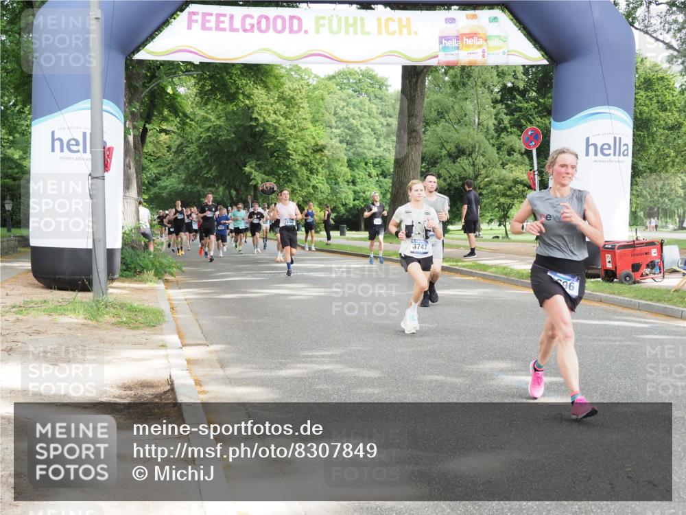 29.06.2025 - hella hamburg halbmarathon MichiJ http://msf.ph/oto/8307849 29.06.2025 10:35:40 Zwischen KM18-KM19 1696, 2864, 3747, 5362, 6168, 9482, 12870, 15350, 15478, 15573, 16175, 18297, 18922 meine-sportfotos.de