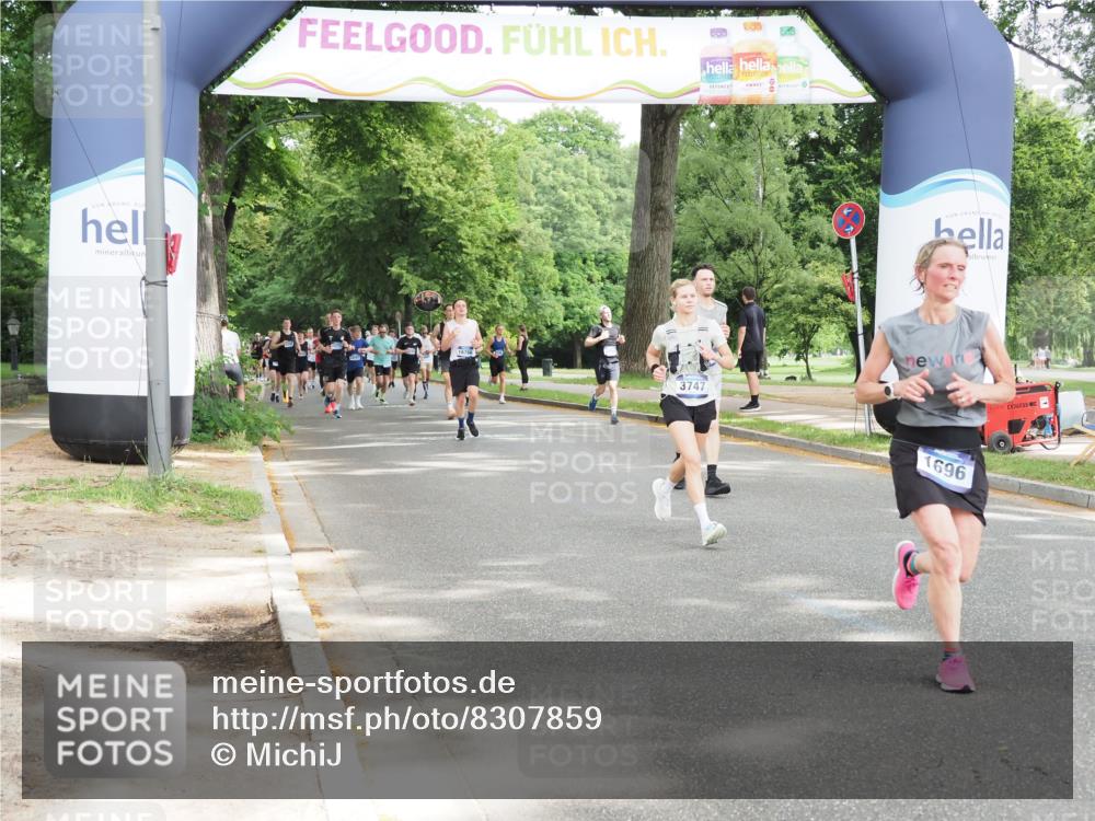 29.06.2025 - hella hamburg halbmarathon MichiJ http://msf.ph/oto/8307859 29.06.2025 10:35:40 Zwischen KM18-KM19 1696, 2864, 3747, 5362, 6168, 9482, 12870, 15350, 15478, 15573, 16175, 18297, 18922 meine-sportfotos.de