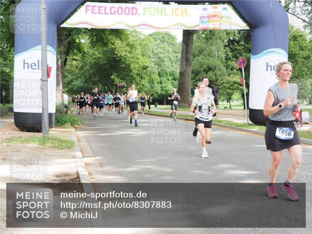 29.06.2025 - hella hamburg halbmarathon MichiJ http://msf.ph/oto/8307883 29.06.2025 10:35:40 Zwischen KM18-KM19 1696, 2864, 3747, 5362, 6168, 9482, 12870, 15350, 15478, 15573, 16175, 18297, 18922 meine-sportfotos.de