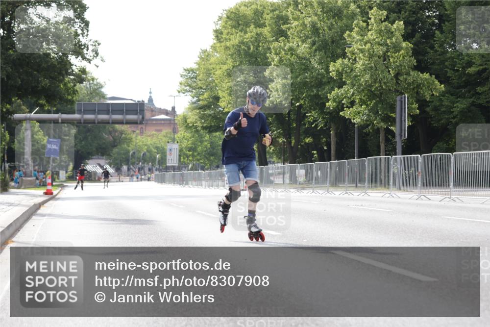 29.06.2025 - hella hamburg halbmarathon Jannik Wohlers http://msf.ph/oto/8307908 29.06.2025 08:57:55 Lombardsbrücke  meine-sportfotos.de